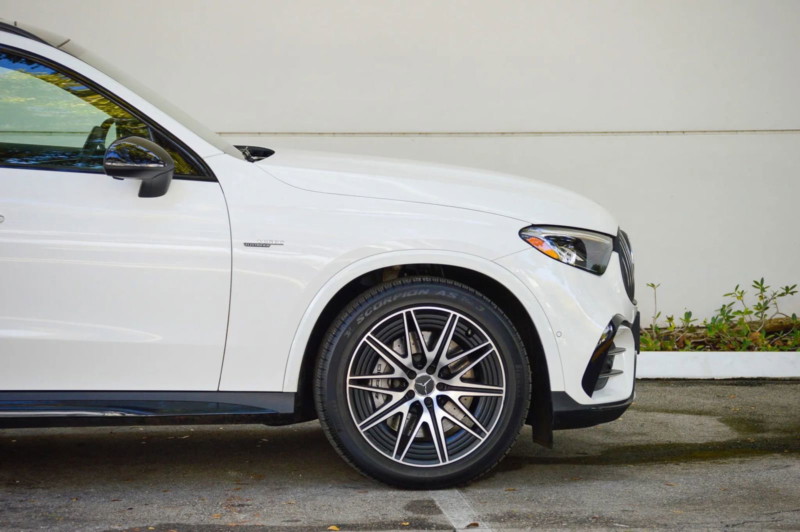 Used 2025 Mercedes-Benz GLC 43 AMG 4MATIC image 17