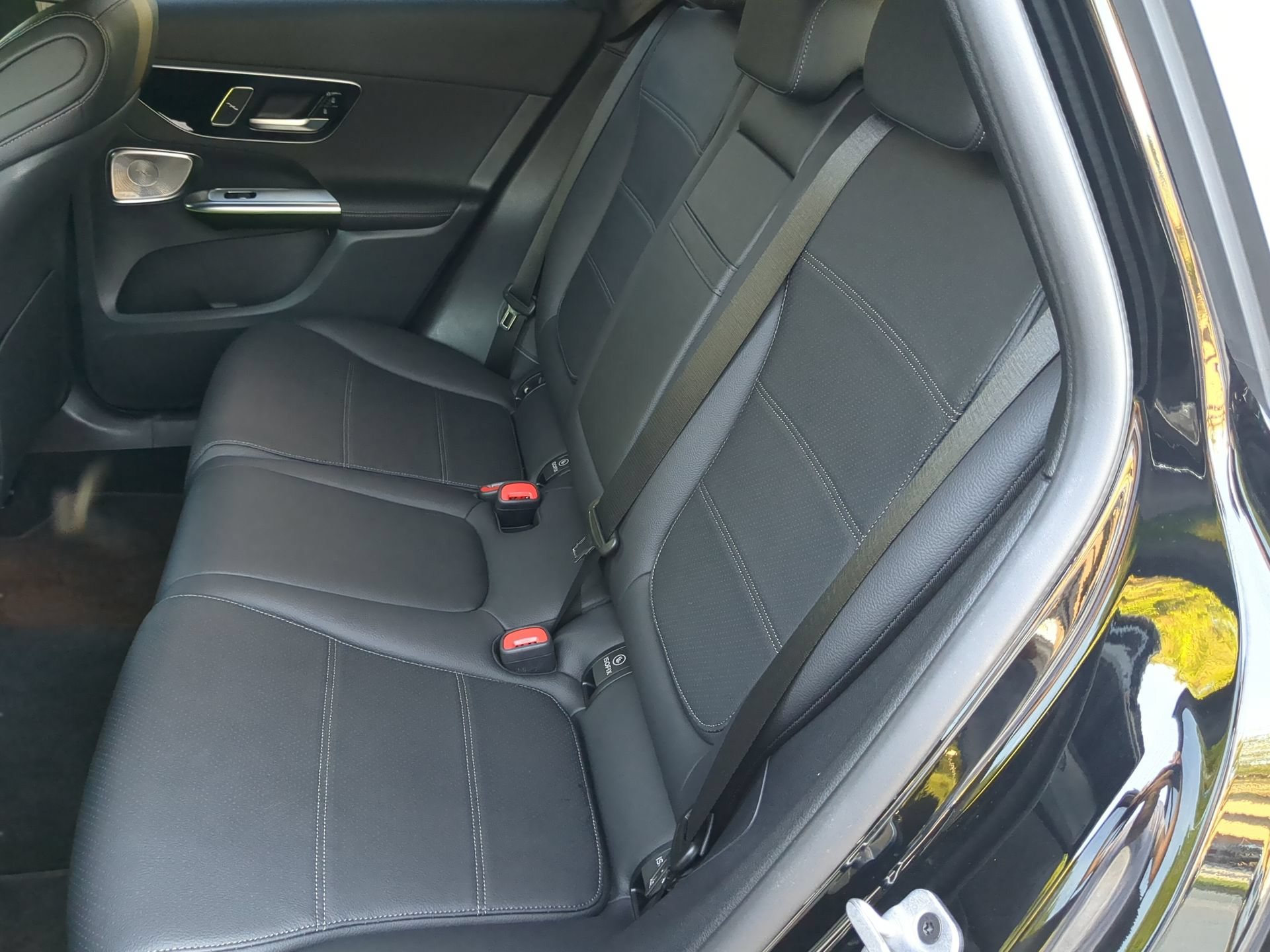 Used 2025 Mercedes-Benz GLC 300 image 54