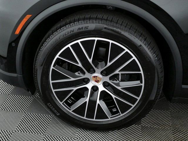 New 2026 Porsche Macan Electric image 38