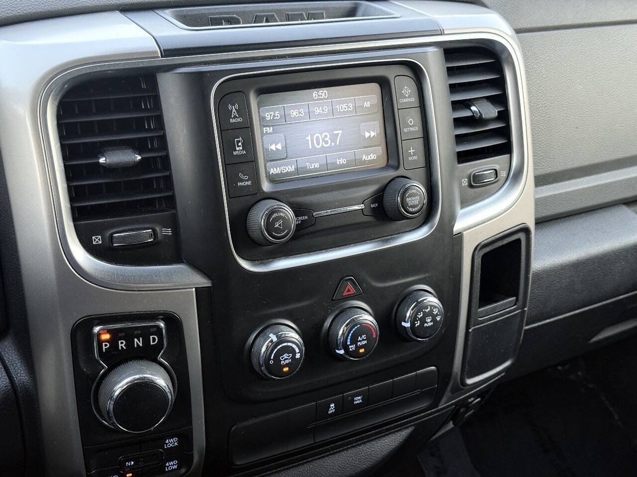 Used 2017 RAM 1500 Classic SLT AWD/4WD image 26