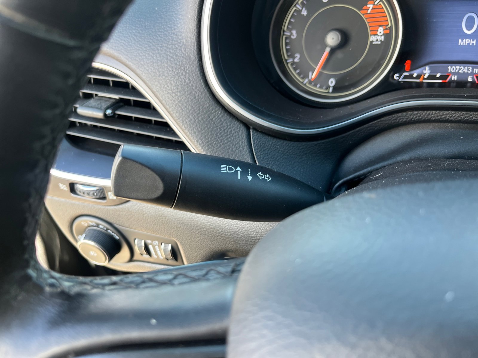 Used 2021 Jeep Cherokee Trailhawk image 12