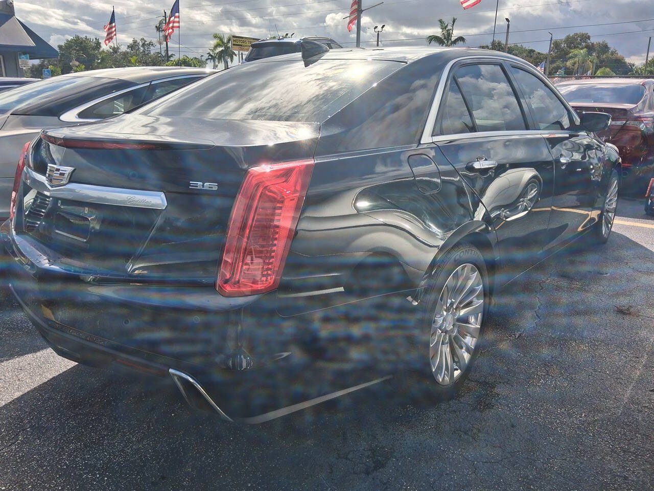 Used 2018 Cadillac CTS Luxury AWD/4WD image 4