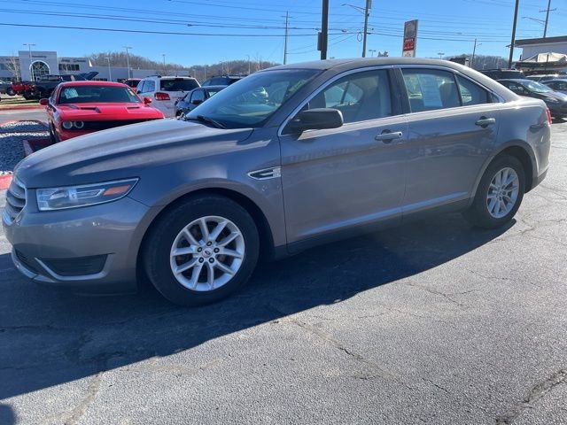 Used 2014 Ford Taurus SE image 4