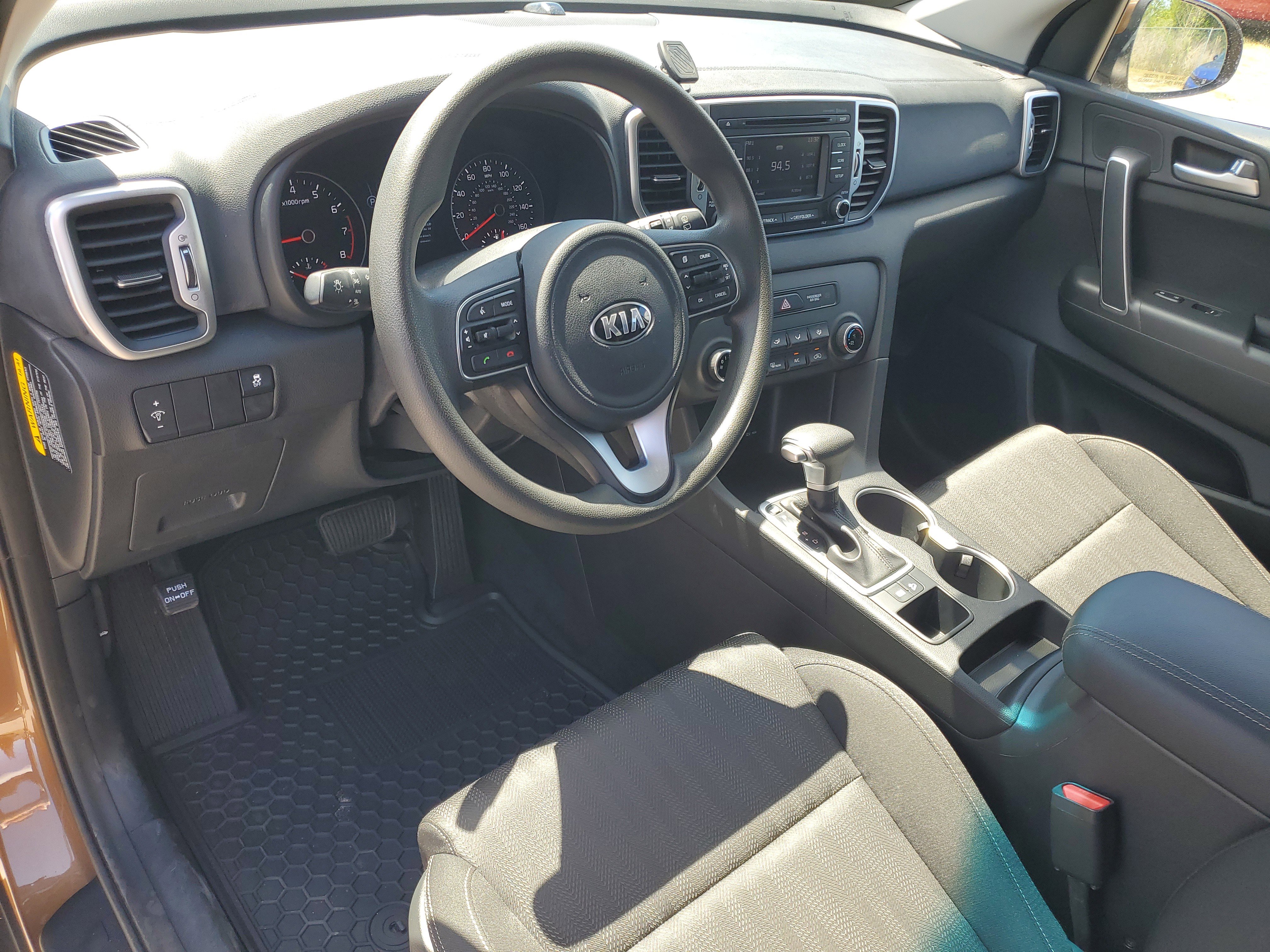 Used 2019 Kia Sportage LX image 11