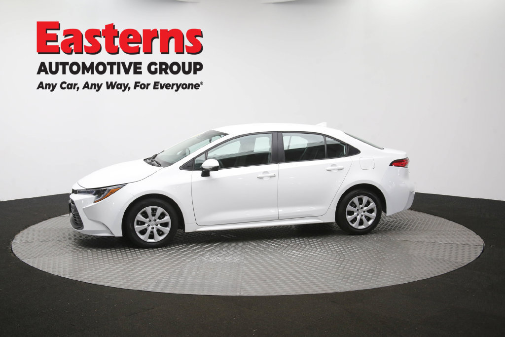 Used 2025 Toyota Corolla LE FWD image 56