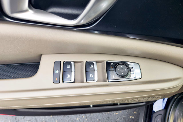 Used 2026 Kia Carnival FWD image 16