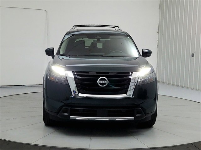 Used 2025 Nissan Pathfinder SL w/ SL Premium Package image 2