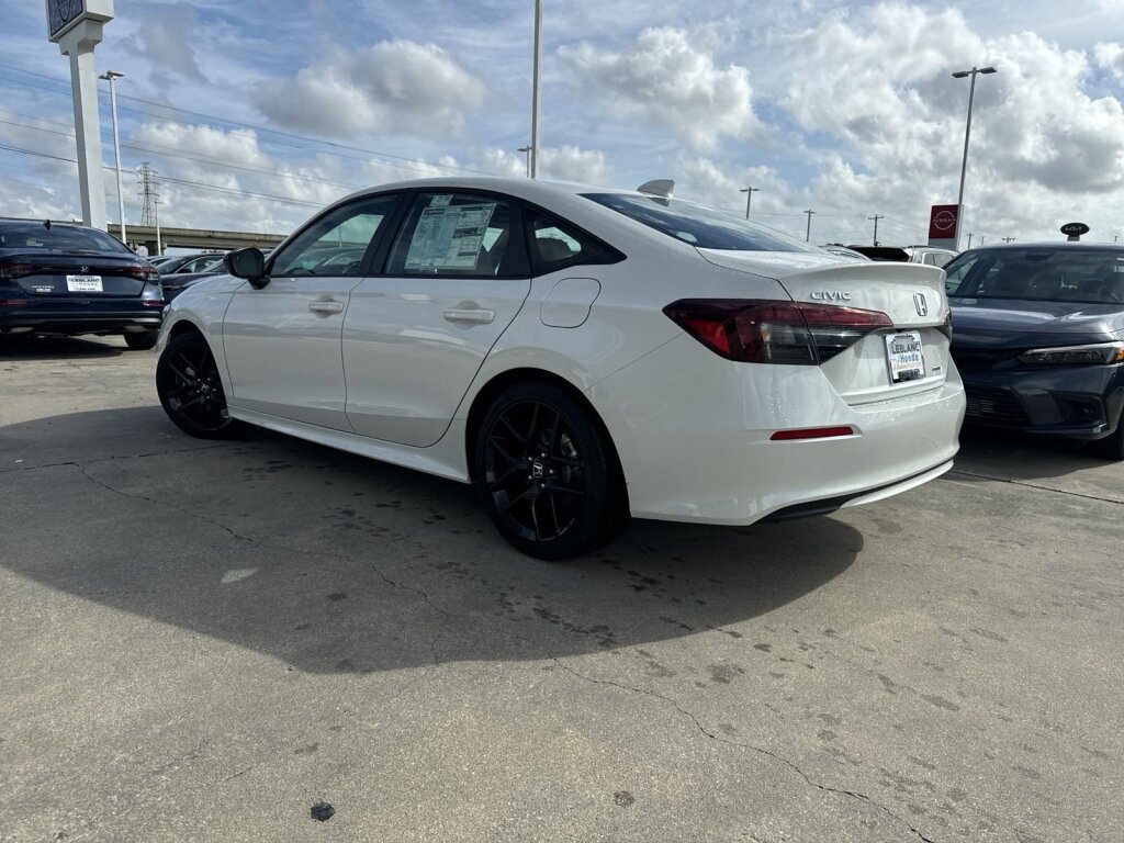 New 2025 Honda Civic Sport image 3