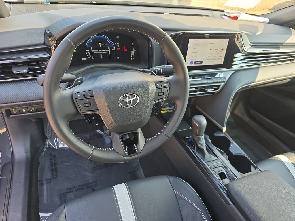 Used 2025 Toyota Camry SE w/ Convenience Package FWD image 16