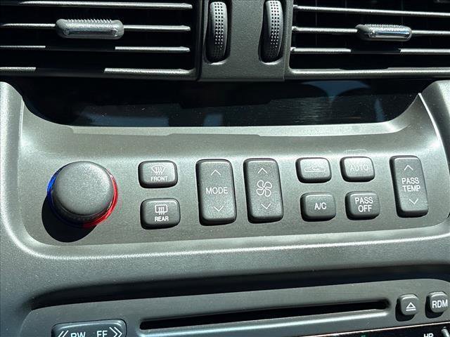 Used 2004 Cadillac De Ville Sedan w/ Equipment Group image 15