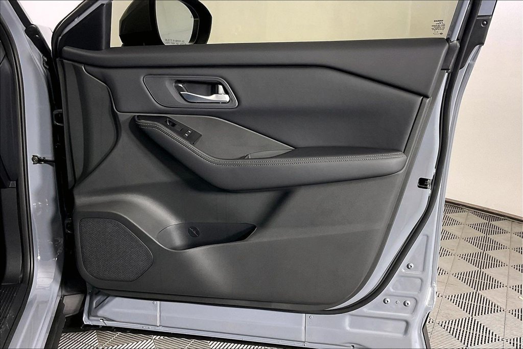 New 2027 Nissan Rogue SV w/ Cold Weather Package FWD image 19