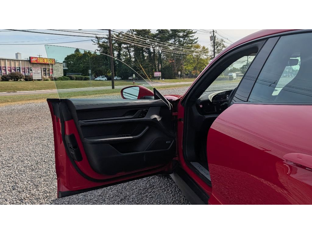 Used 2020 Porsche Taycan 4S image 9