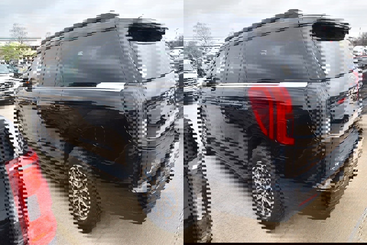 Certified 2025 Ford Expedition Max Active image 9