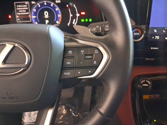 Used 2025 Lexus NX 250 FWD w/ Accessory Package (K3) image 19