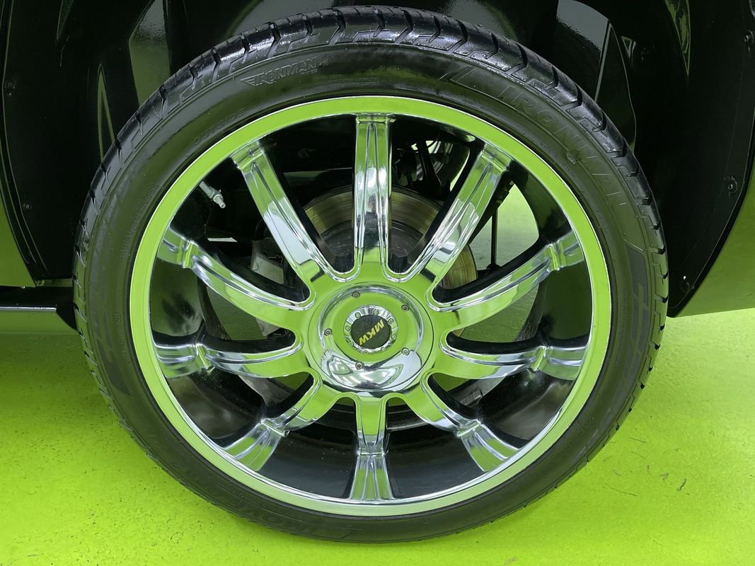 Used 2013 Cadillac Escalade Platinum image 15