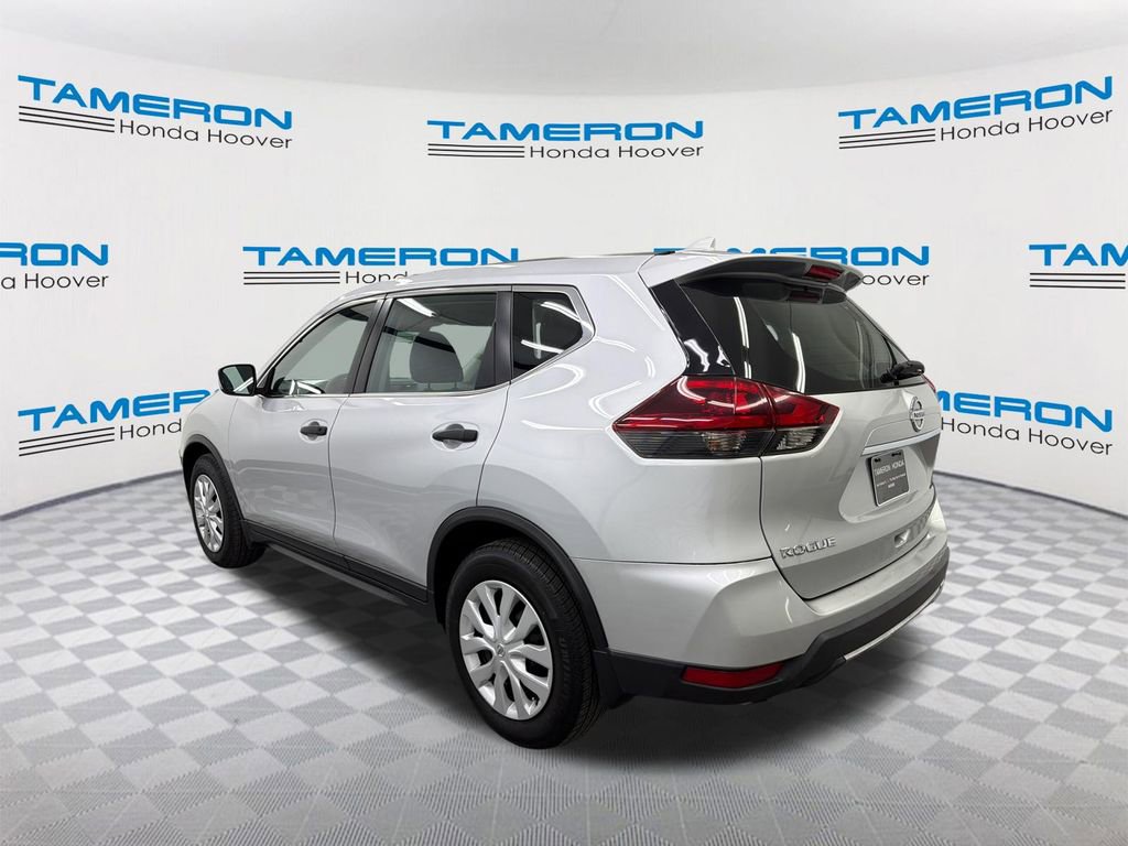 Used 2019 Nissan Rogue S image 3