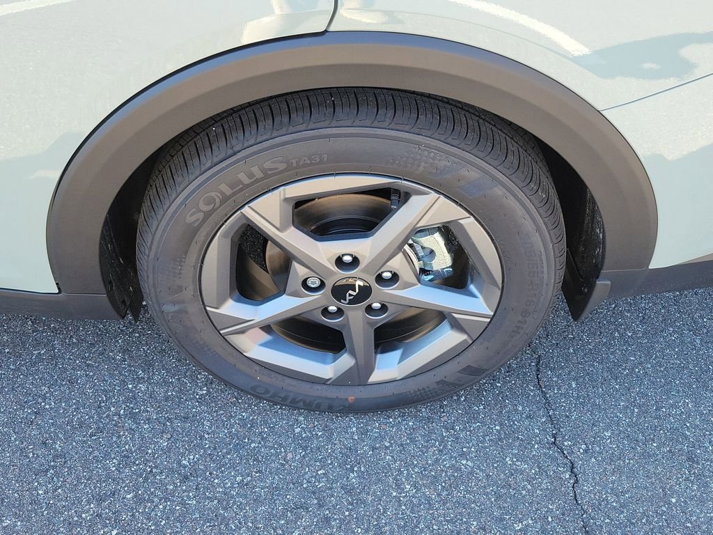 New 2026 Kia K4 LXS image 36