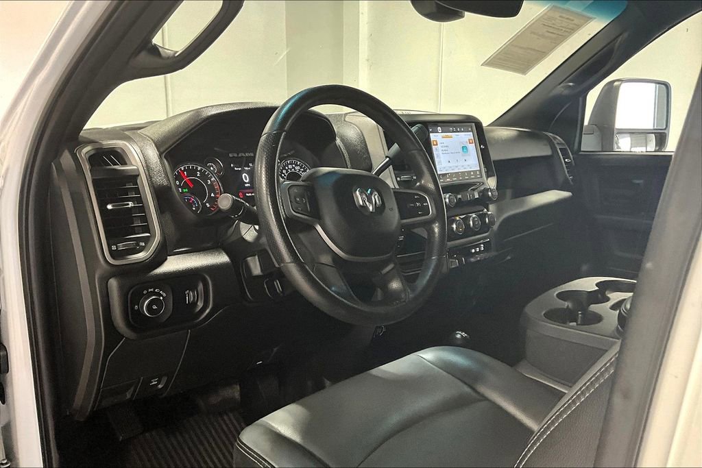 Used 2024 RAM 2500 Tradesman w/ Chrome Appearance Group image 16