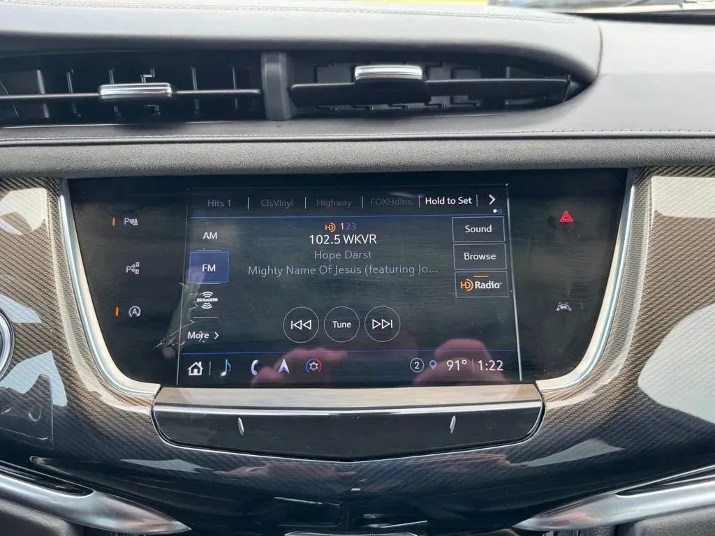 Used 2024 Cadillac XT6 Sport w/ Platinum Package AWD/4WD image 30