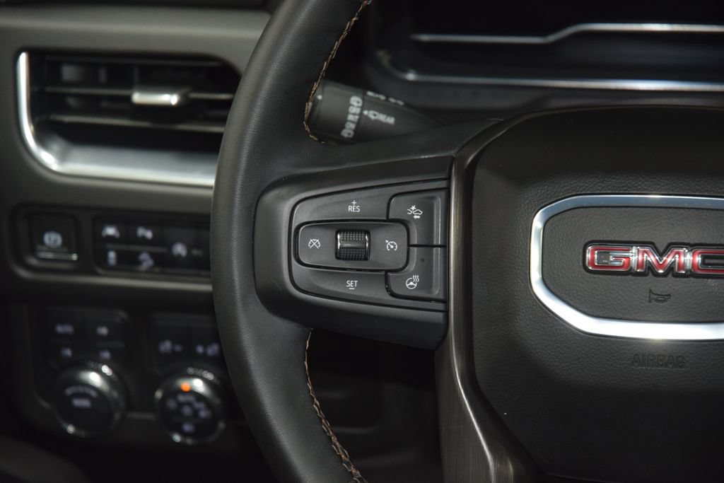 Used 2024 GMC Yukon AT4 AWD/4WD image 39