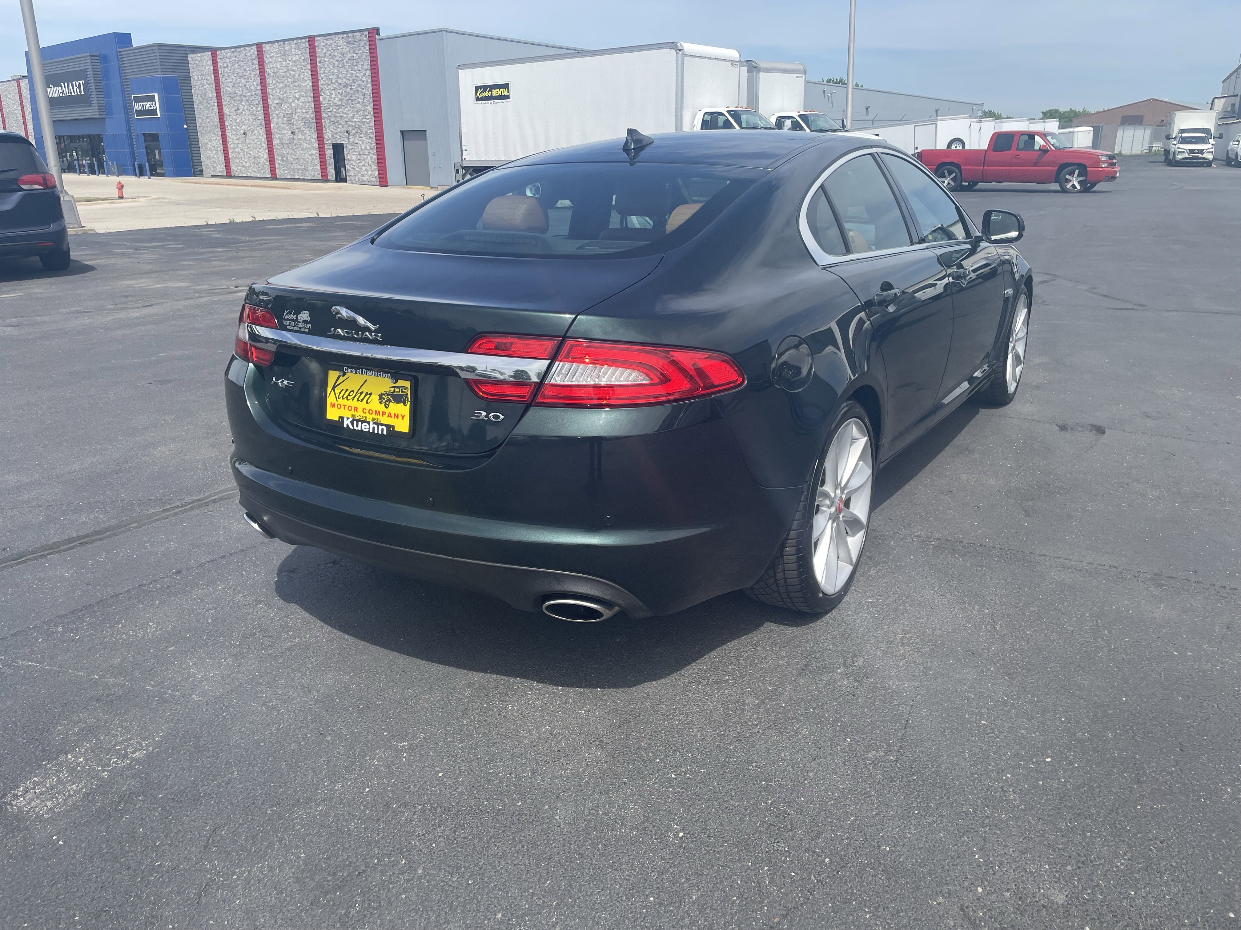 Used 2015 Jaguar XF Portfolio RWD image 8