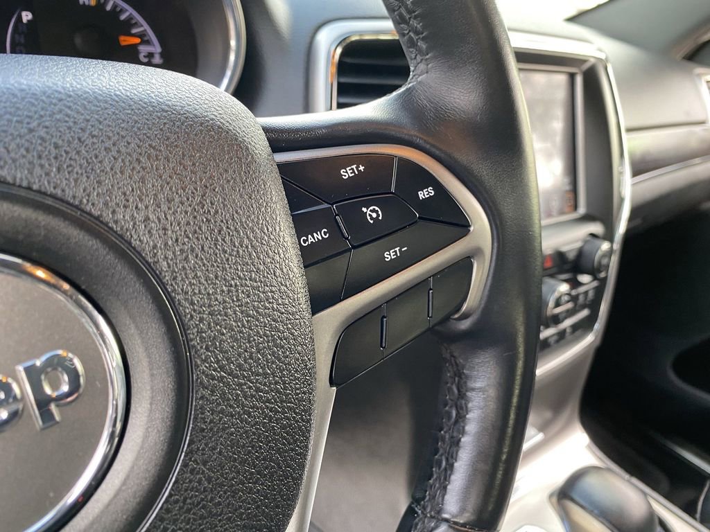 Used 2018 Jeep Grand Cherokee Limited image 21