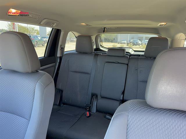 Used 2016 Toyota Highlander LE FWD image 21