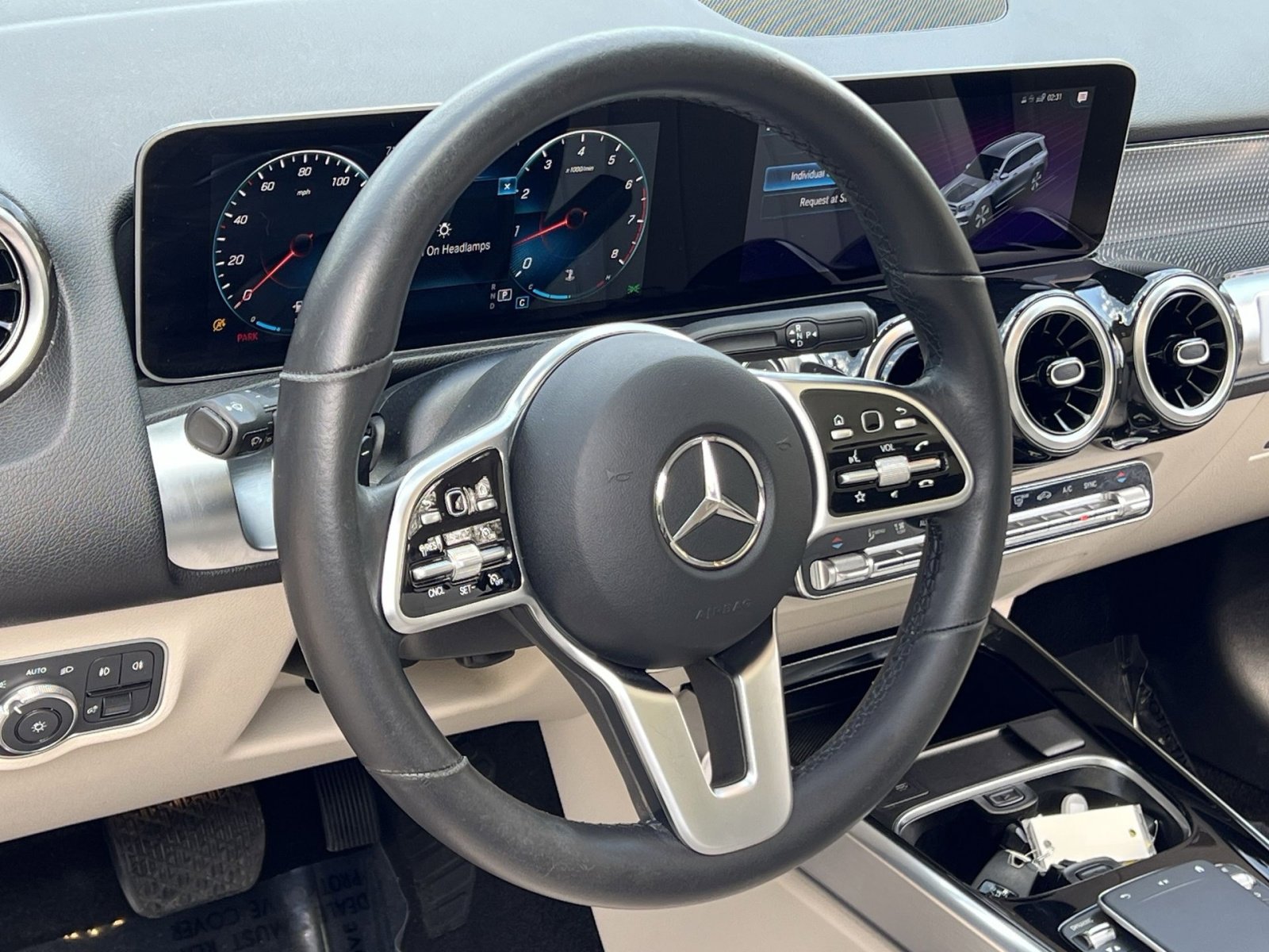 Certified 2021 Mercedes-Benz GLB 250 4MATIC image 14