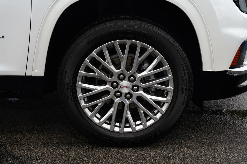 Used 2024 GMC Acadia Denali image 9