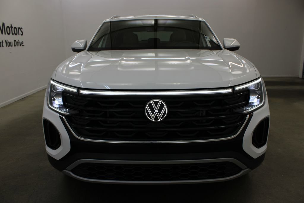 Certified 2024 Volkswagen Atlas Cross Sport SE FWD image 7