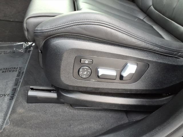 Used 2022 BMW X5 xDrive40i w/ Premium Package AWD/4WD image 16