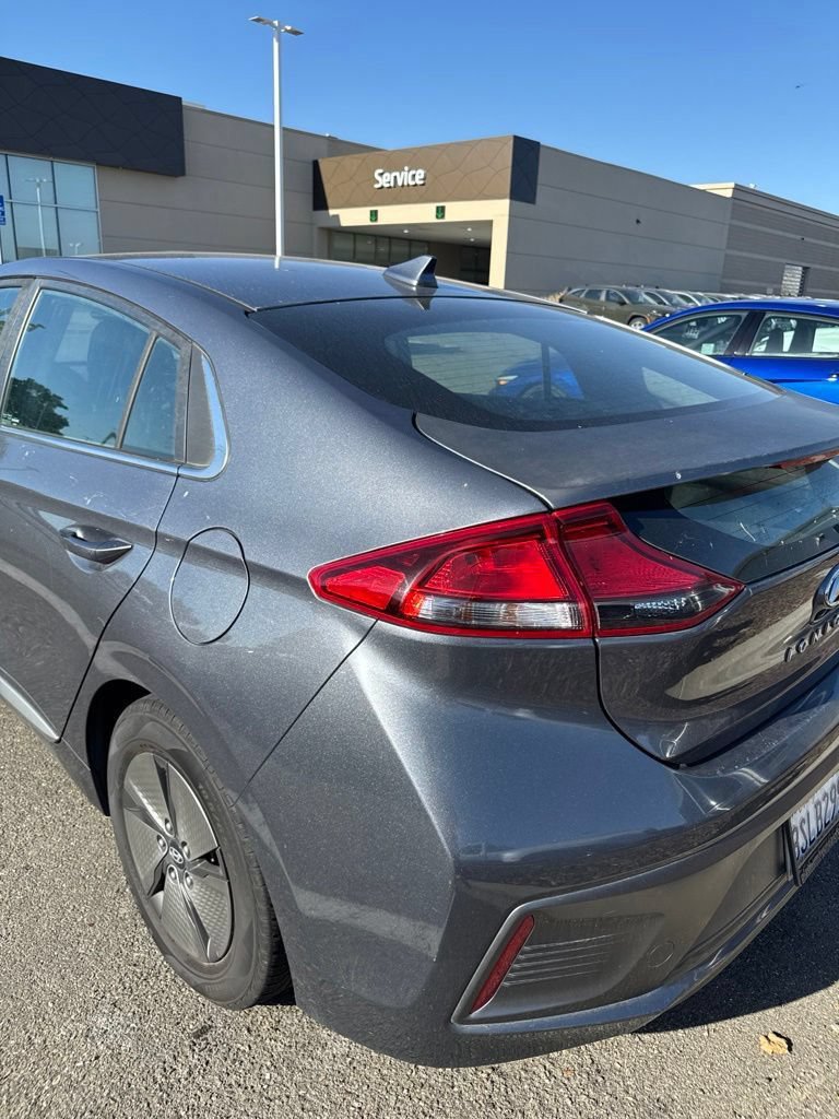 Used 2020 Hyundai Ioniq SE FWD image 7