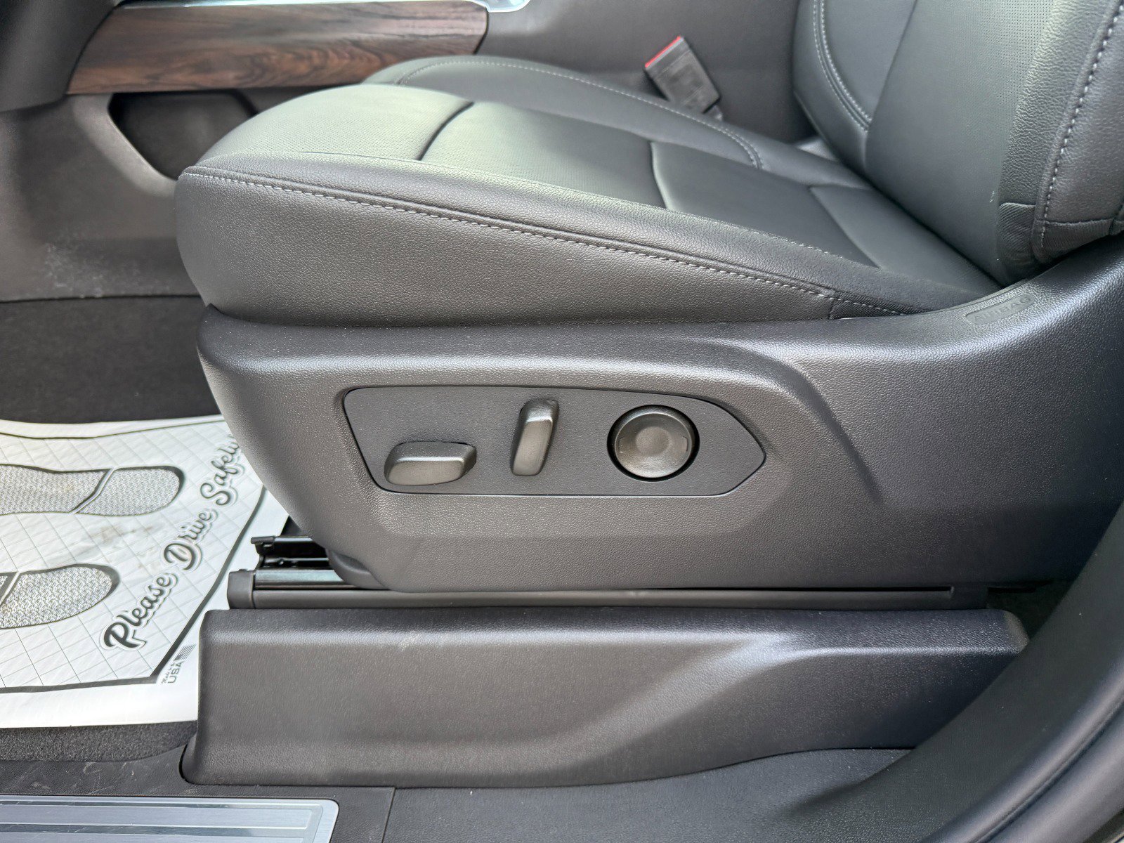 New 2026 GMC Sierra 2500 SLT w/ SLT Convenience Package image 24