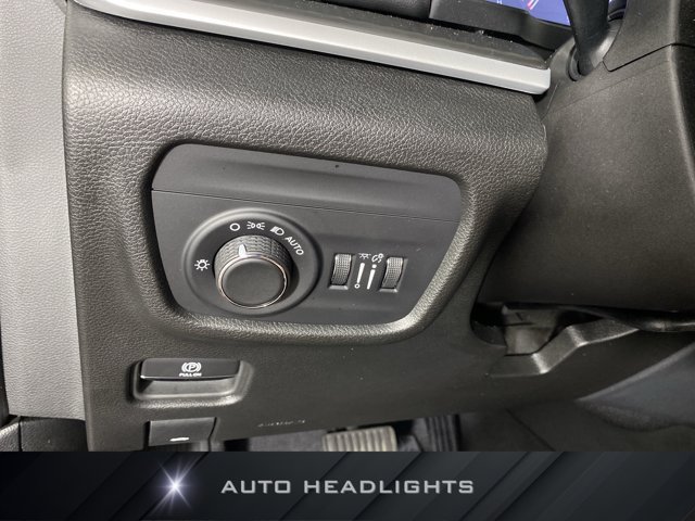 Used 2023 Jeep Grand Cherokee L Altitude AWD/4WD image 25
