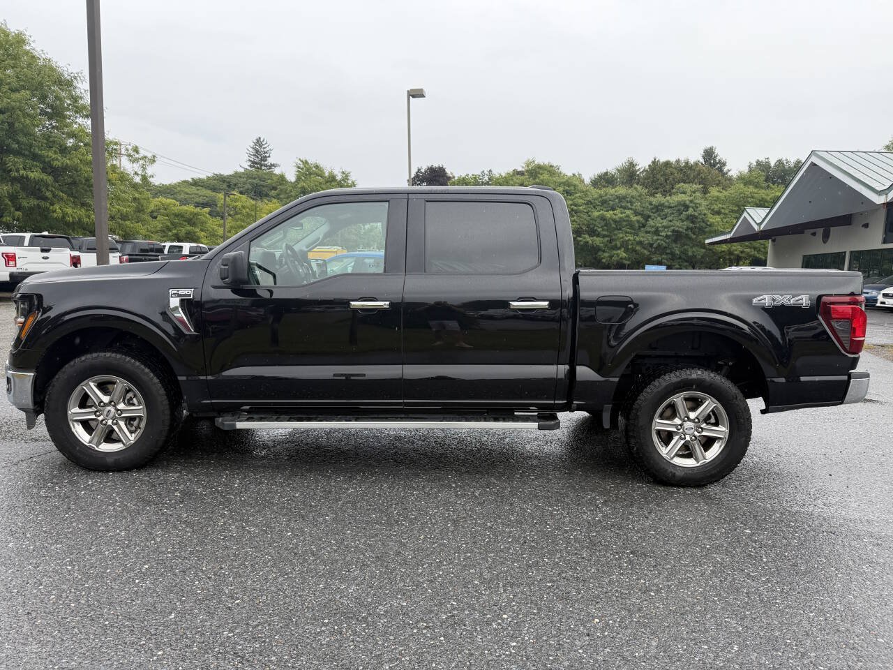 Used 2025 Ford F150 XLT AWD/4WD image 2