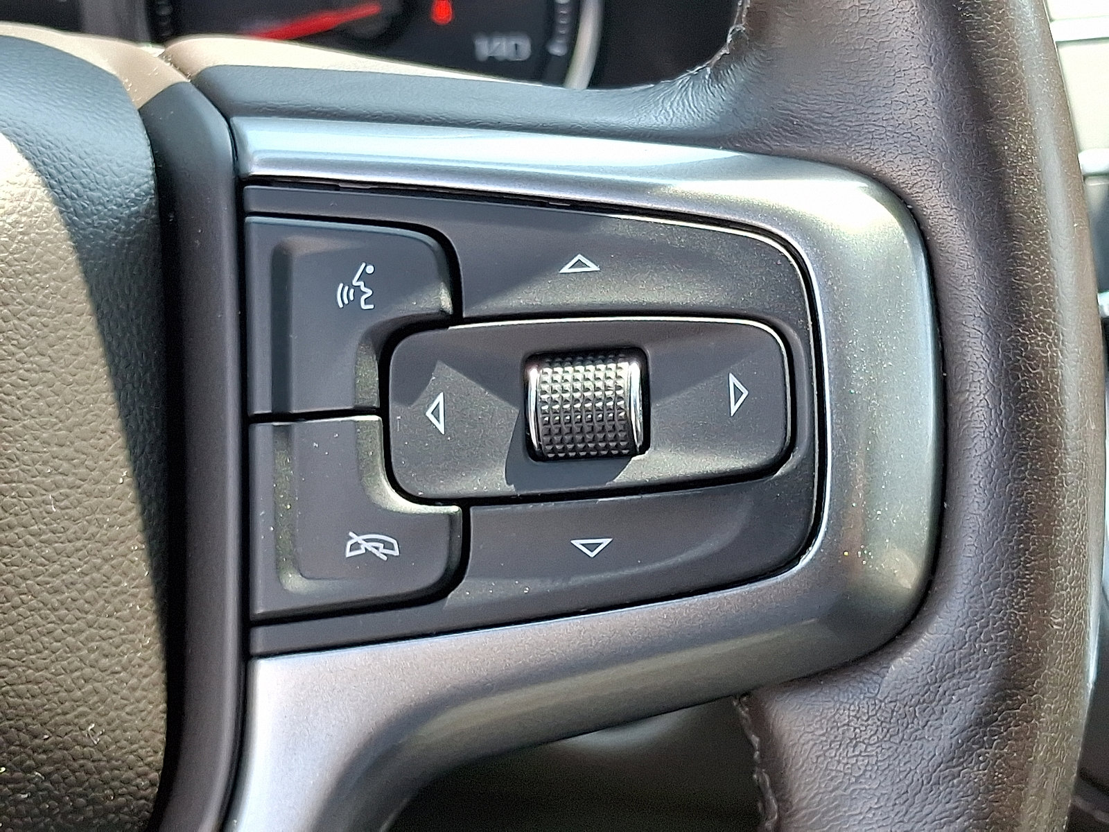 Certified 2021 Chevrolet Tahoe Z71 w/ Luxury Package image 28