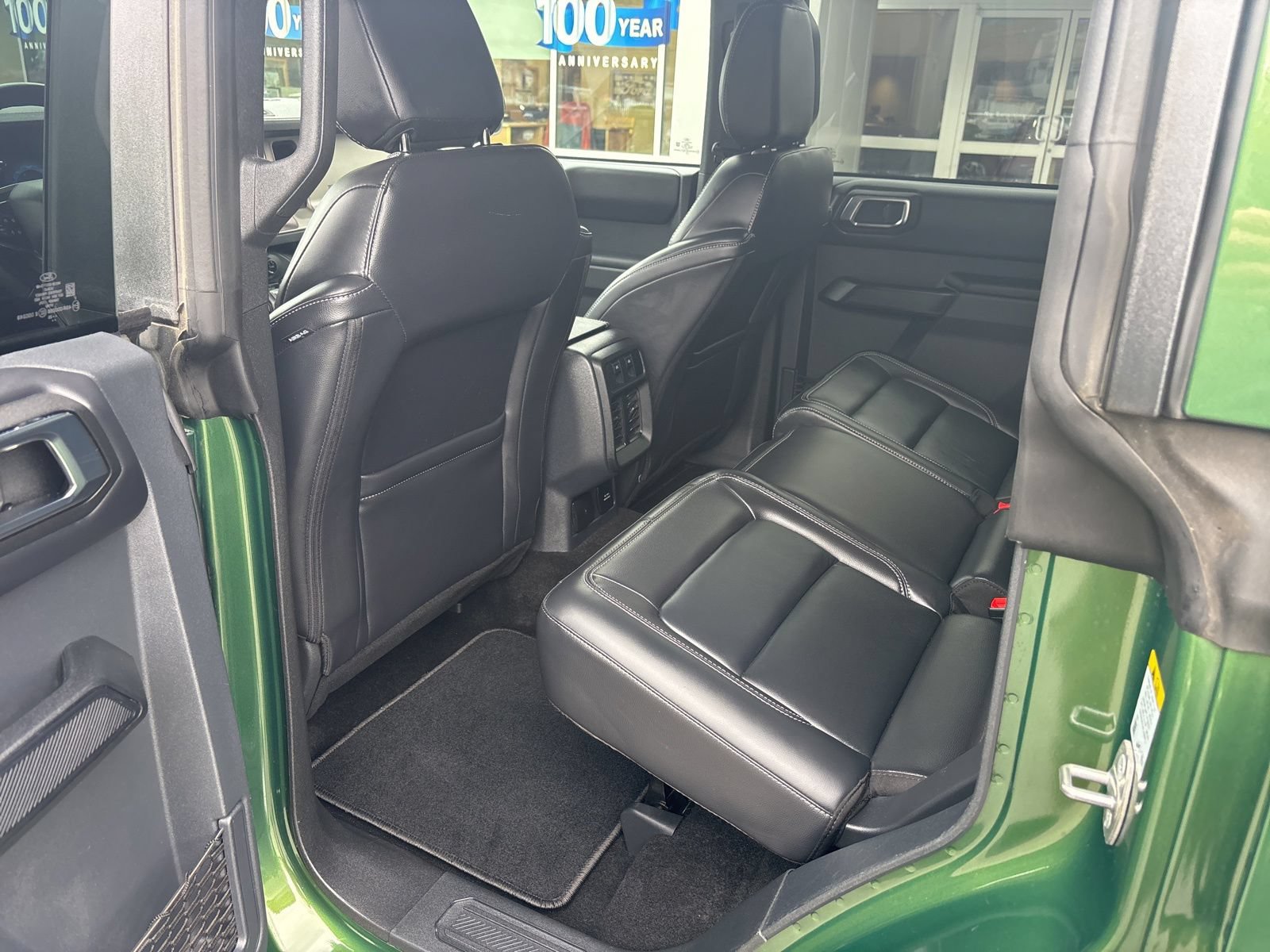 Used 2025 Ford Bronco Outer Banks AWD/4WD image 40