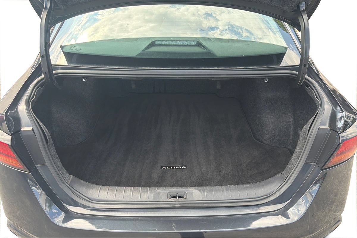 Used 2021 Nissan Altima 2.5 SV FWD image 11