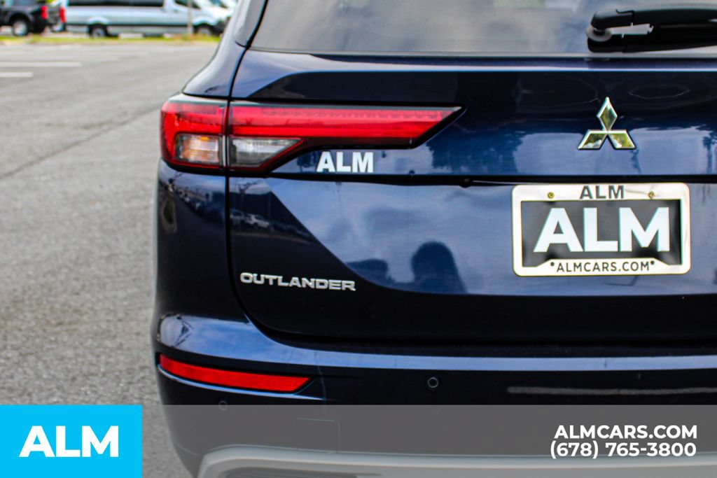 Used 2024 Mitsubishi Outlander SE FWD image 11