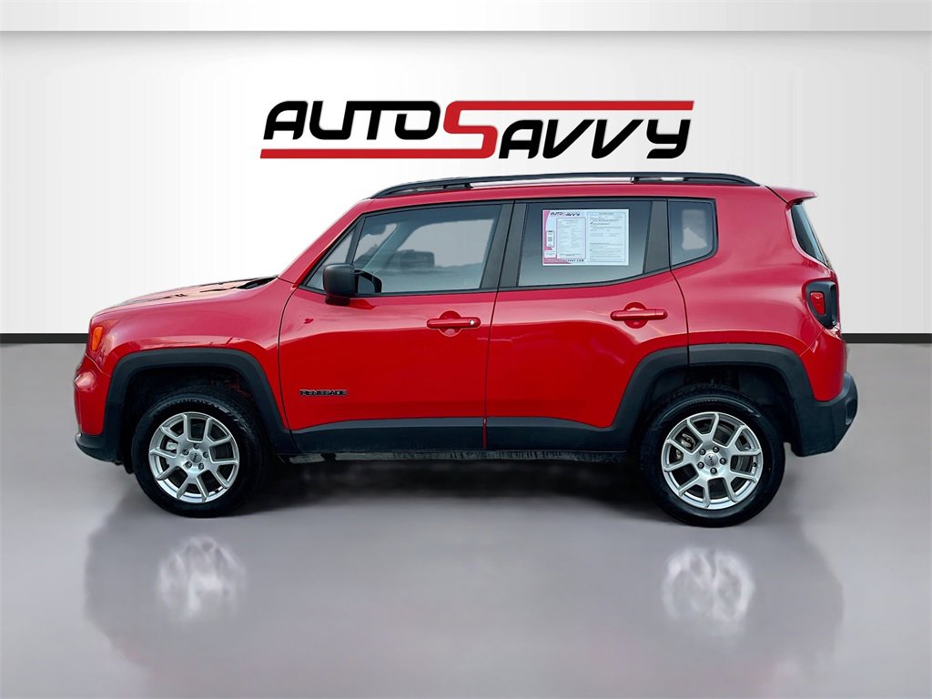 Used 2023 Jeep Renegade Latitude w/ Premium Group image 4