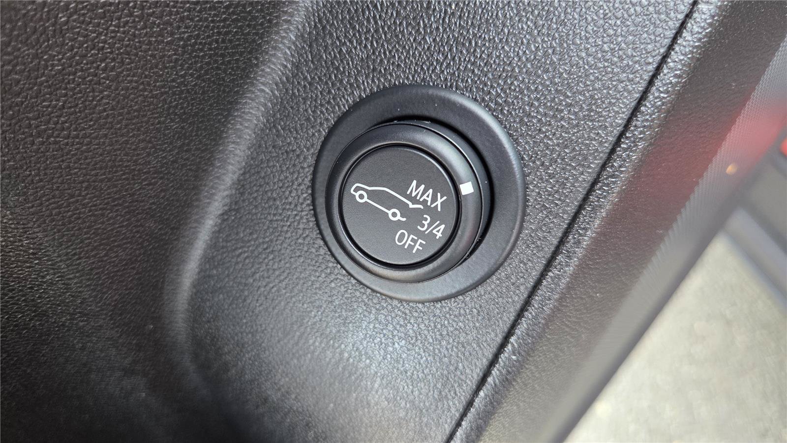 Used 2023 Chevrolet Equinox LT FWD image 15