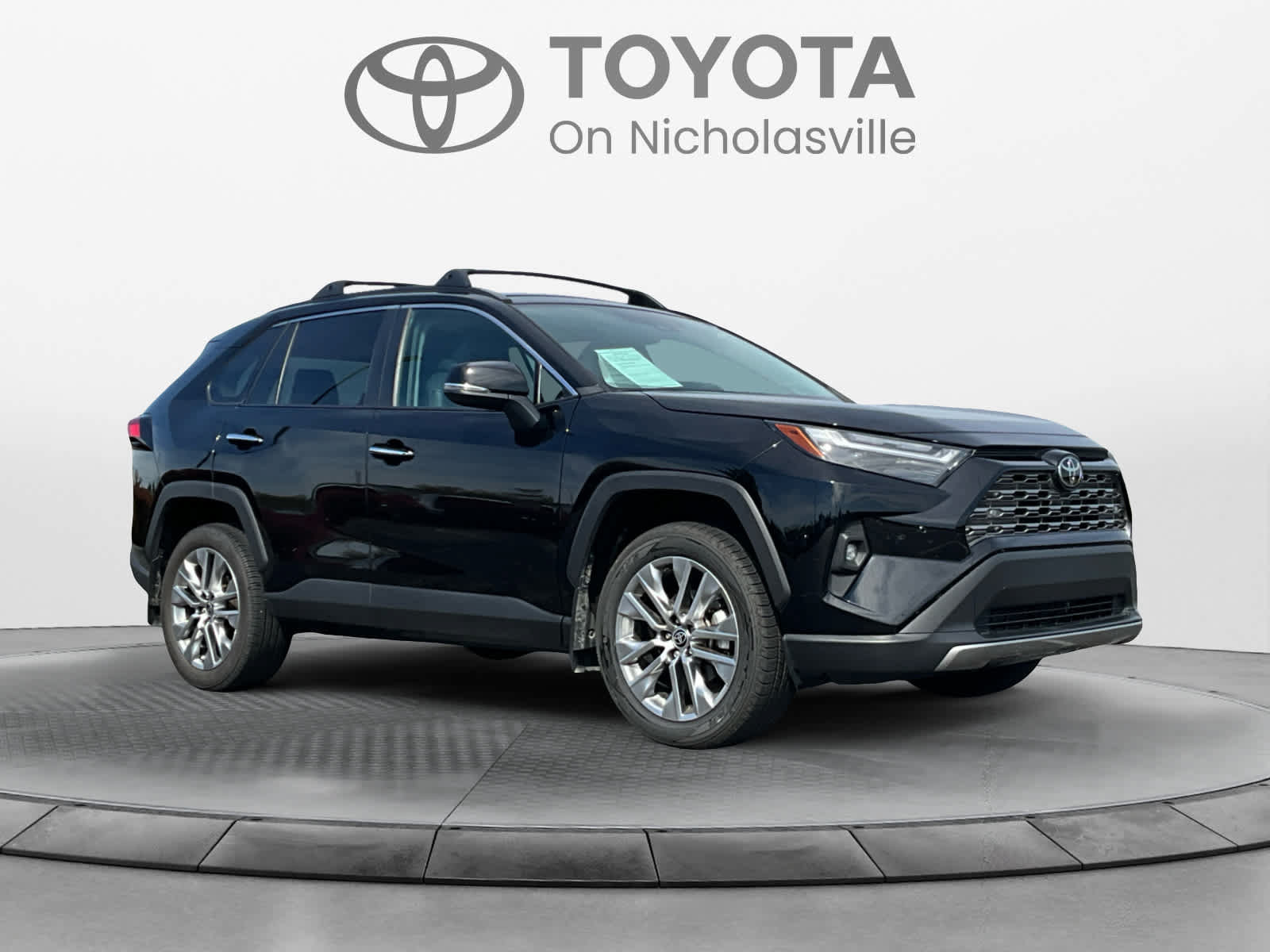 Used 2025 Toyota RAV4 Limited w/ Weather Package AWD/4WD image 7