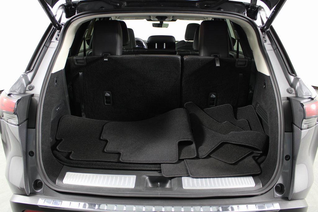 Used 2023 INFINITI QX60 Sensory w/ Cargo Package image 13
