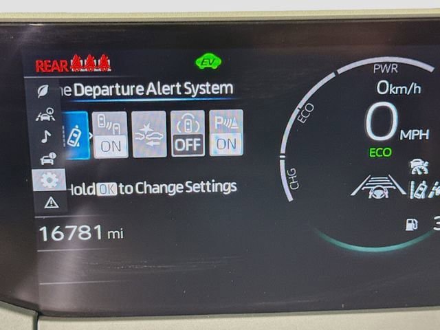 Used 2024 Toyota Prius XLE AWD/4WD image 12