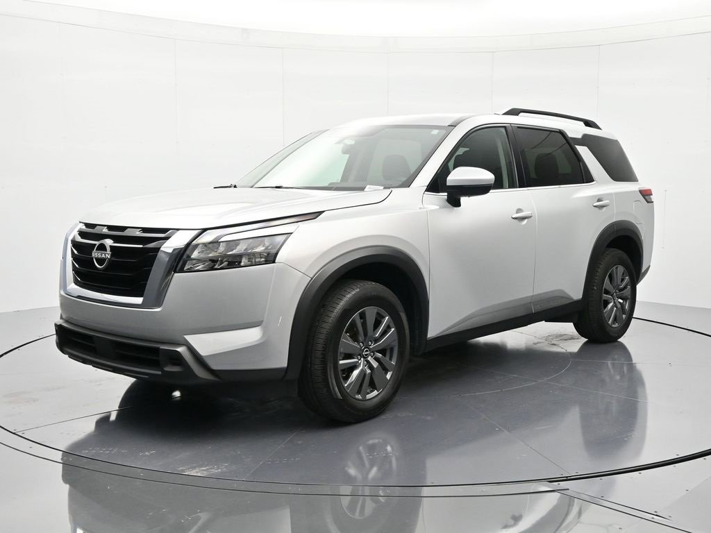 Certified 2024 Nissan Pathfinder SV image 1