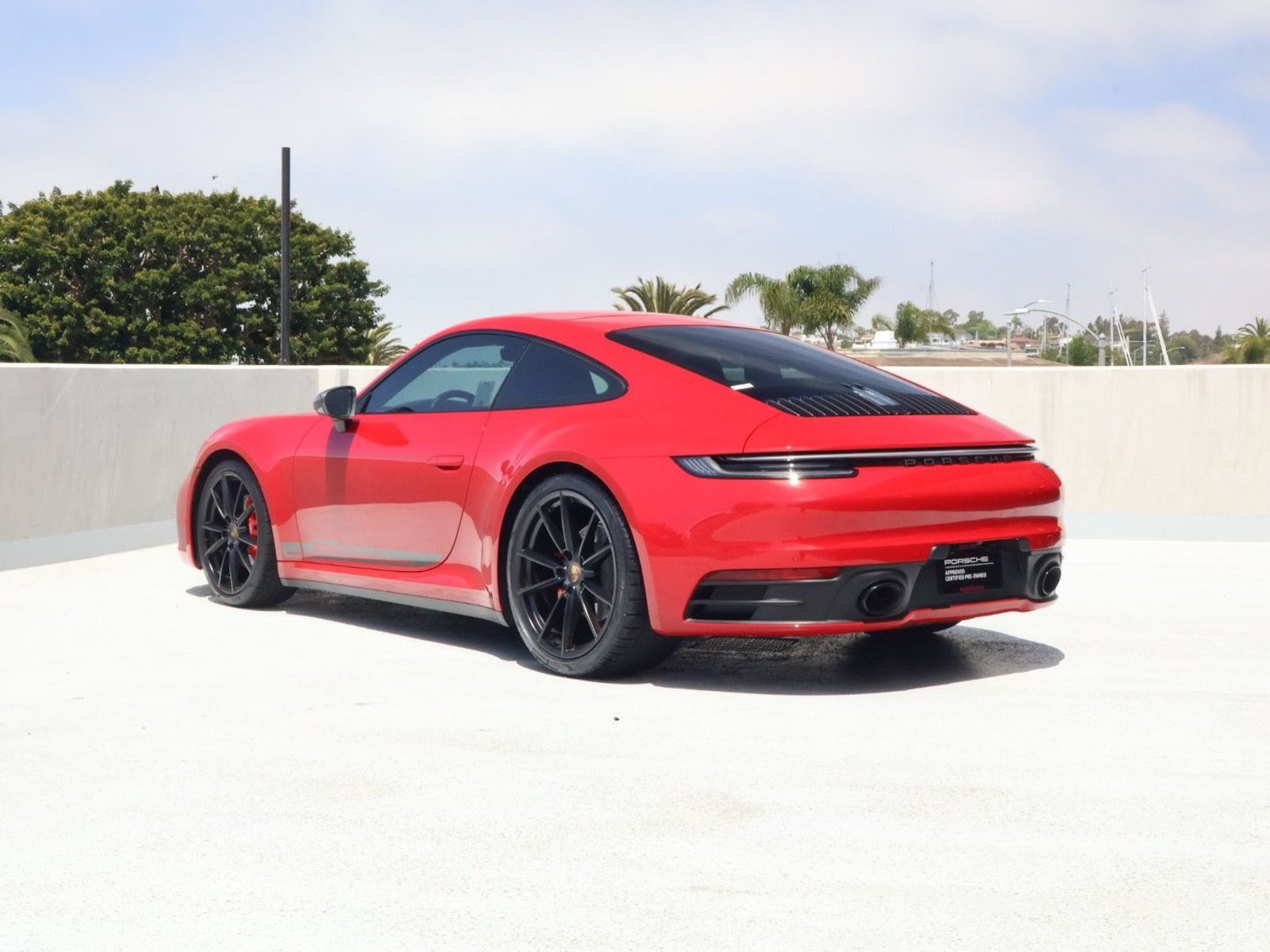 Certified 2024 Porsche 911 Carrera RWD image 3