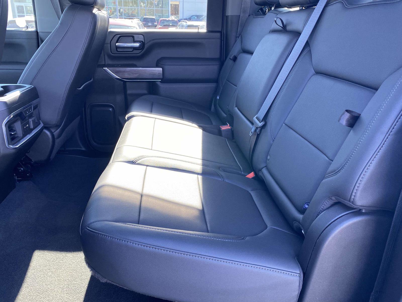 Used 2021 Chevrolet Silverado 2500 LTZ w/ LTZ Convenience Package image 11