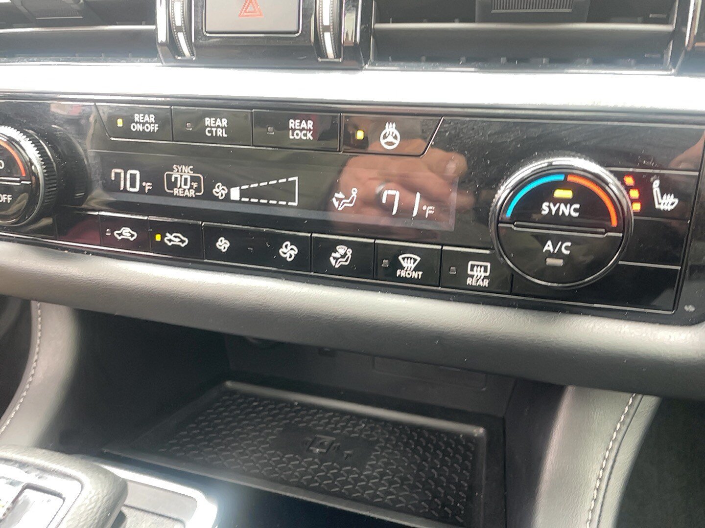 Used 2024 Nissan Pathfinder SL w/ SL Premium Package AWD/4WD image 27