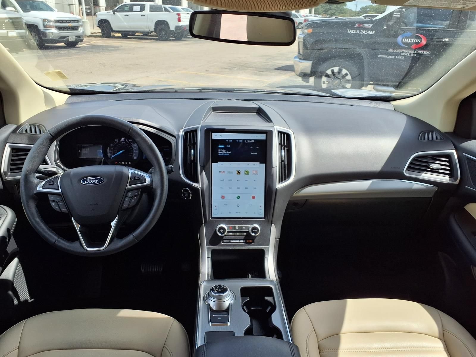 Used 2022 Ford Edge SEL w/ Convenience Package AWD/4WD image 3