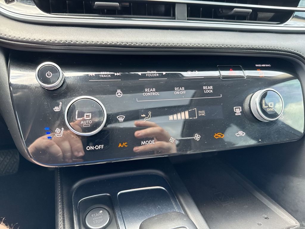 Used 2023 INFINITI QX60 Luxe w/ Cargo Package image 16